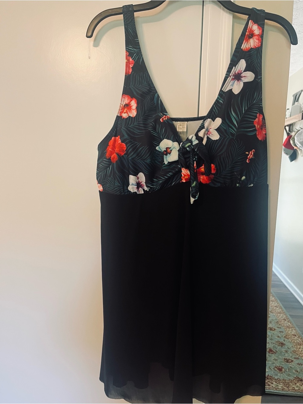 Aqua Eve Swimdress 1 Piece Black Tropical Print Cross Top Adj Straps Size 18